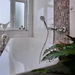 Raha Apartments - Ruhige Und Charmante Wohnung - Nah Hauptbahnhof - Balkon - Vollausstattung *